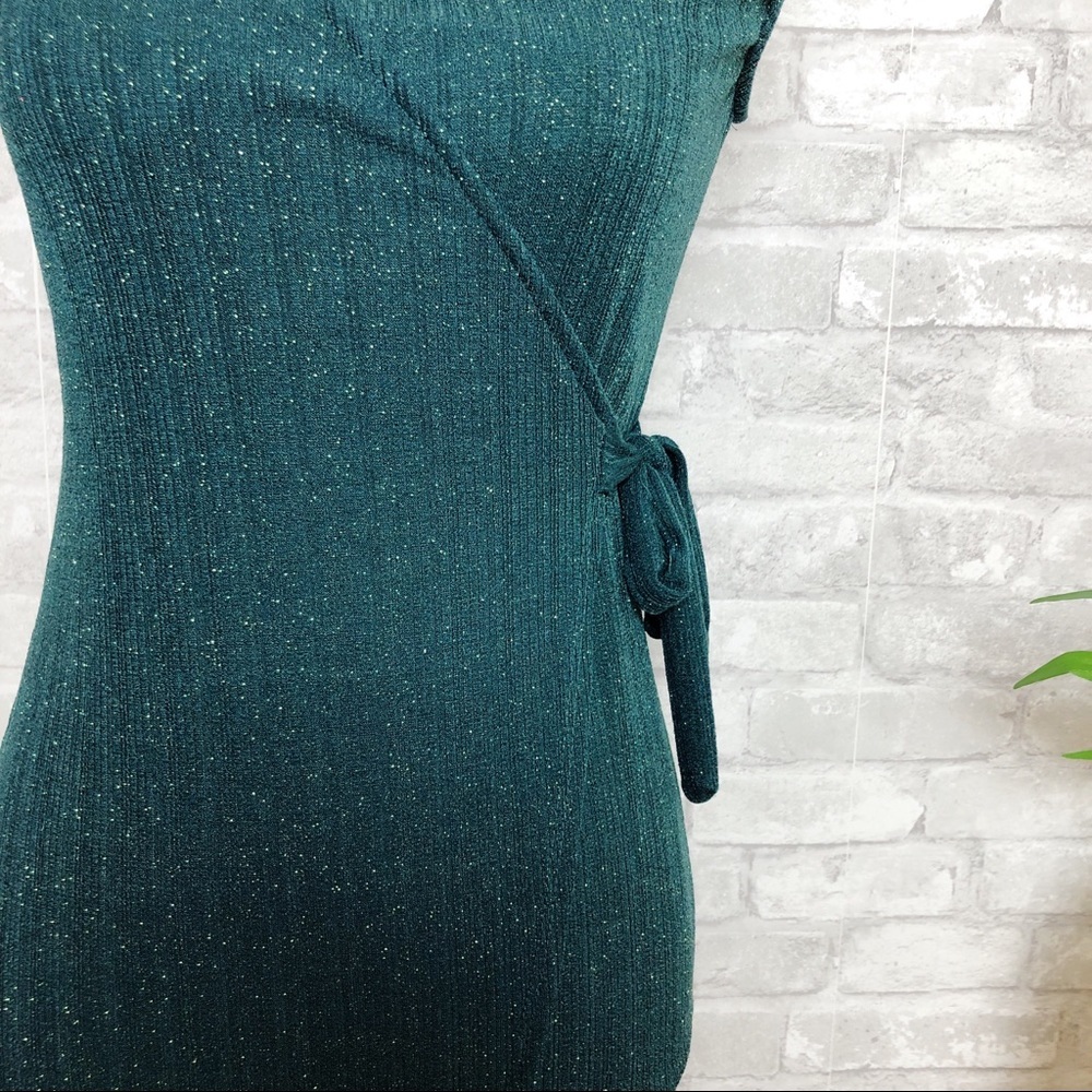 Green Glittery V-Neck Sleeveless Fitted Mini Dress Medium - Picture 8 of 11